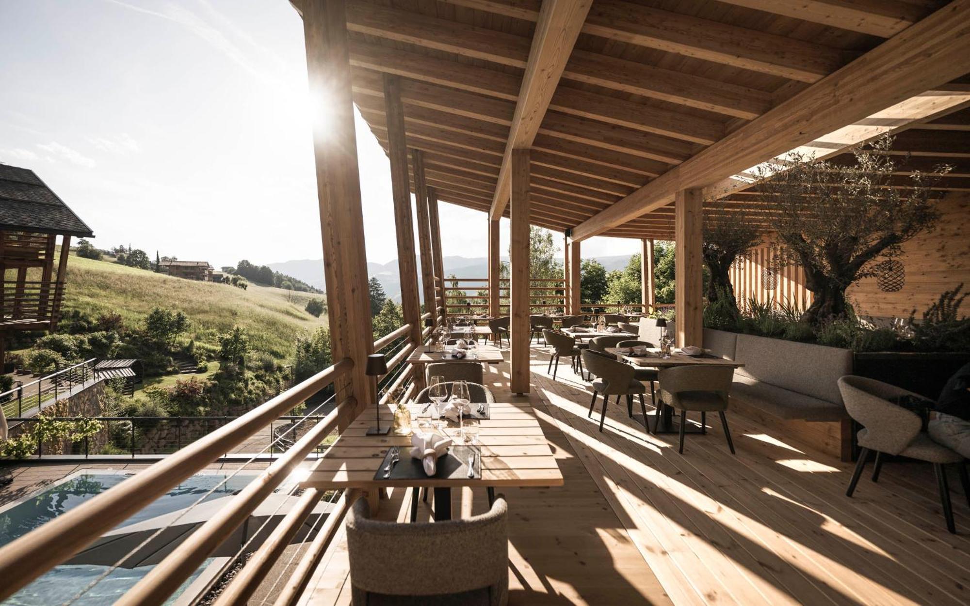 Presulis Hideaway Apartments & Restaurant Fiè Esterno foto