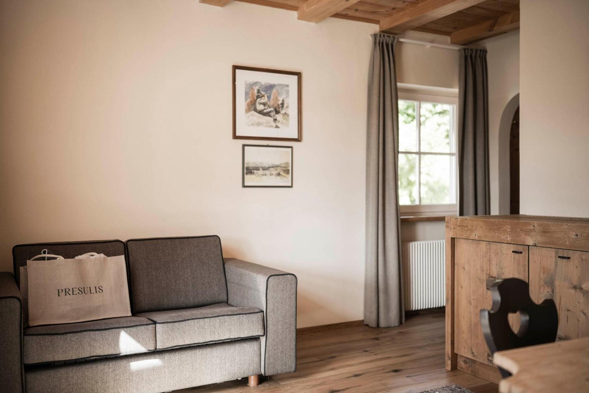 Presulis Hideaway Apartments & Restaurant Fiè Esterno foto