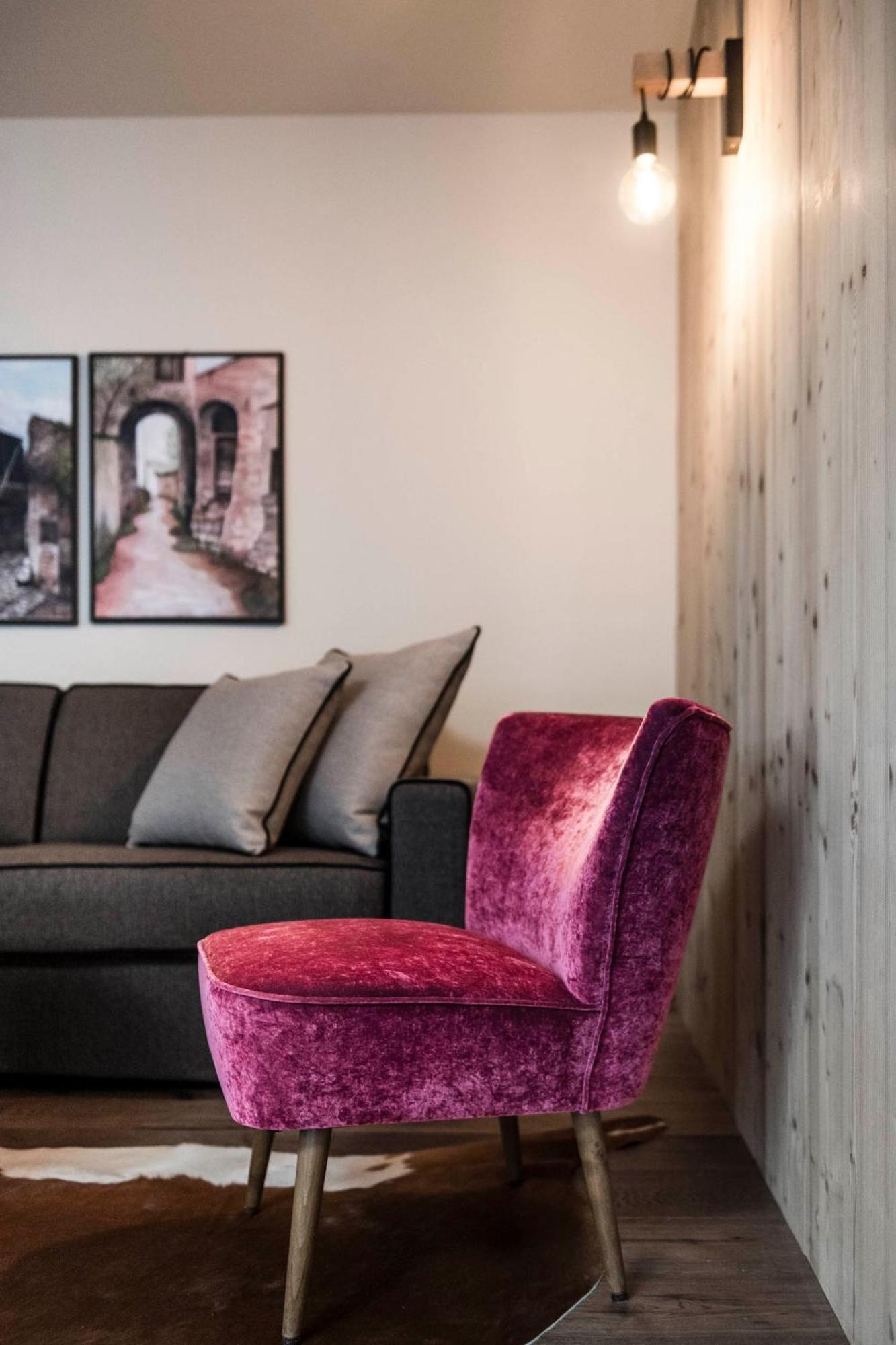 Presulis Hideaway Apartments & Restaurant Fiè Esterno foto