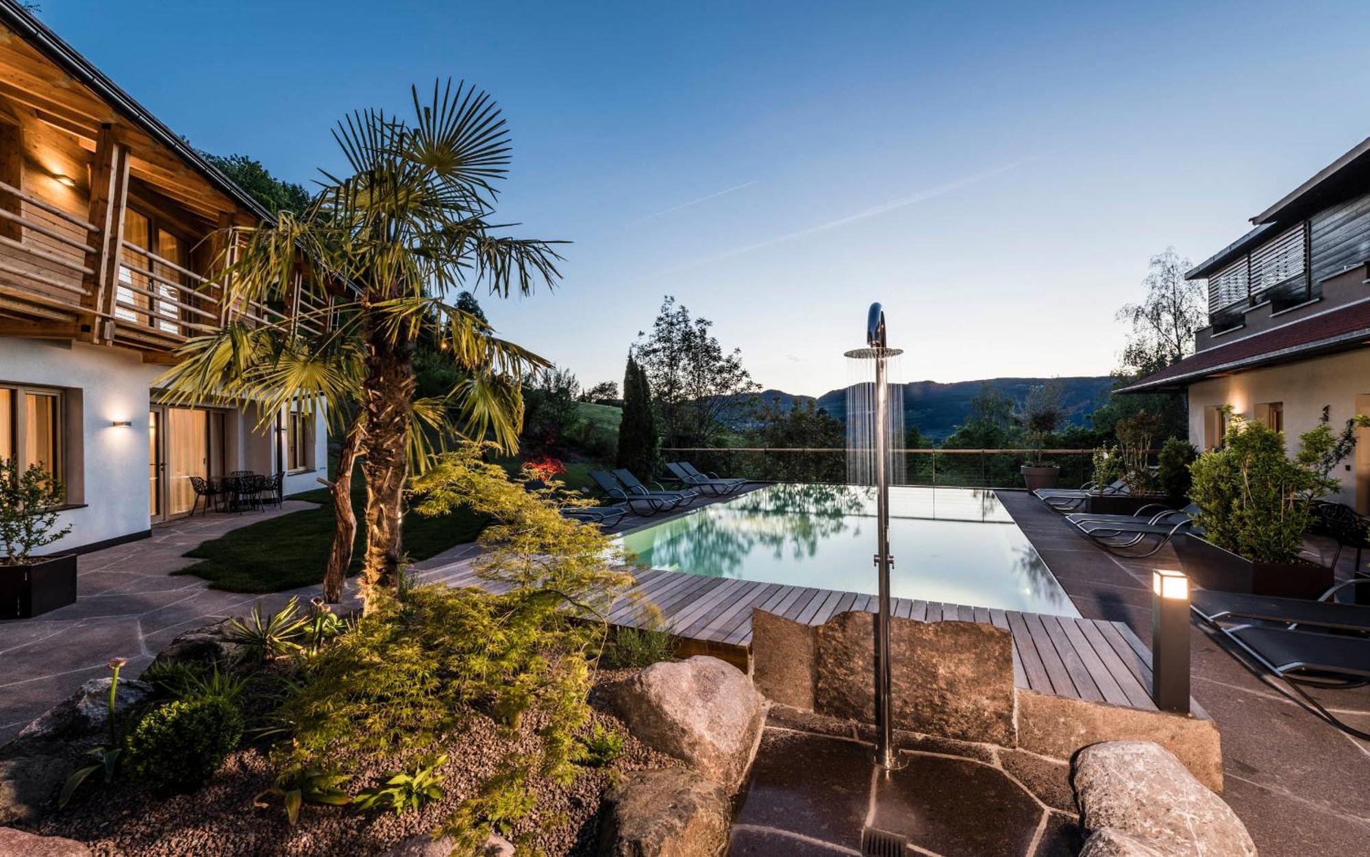 Presulis Hideaway Apartments & Restaurant Fiè Esterno foto